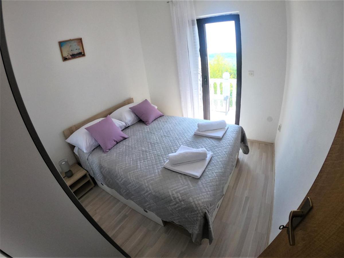 Apartman Tina Ražanac Eksteriør billede